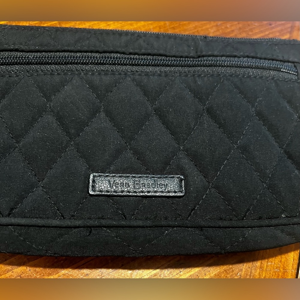 Vera Bradley Black Quilted Wristlet Zipper Wallet Clutch Black Interior Preppy - Picture 4 of 9